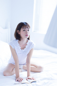 伊伊人成亚洲综合人网香